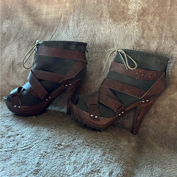 Dollhouse leather platform open toe ankle bootie size 11 - Picture 5 of 14